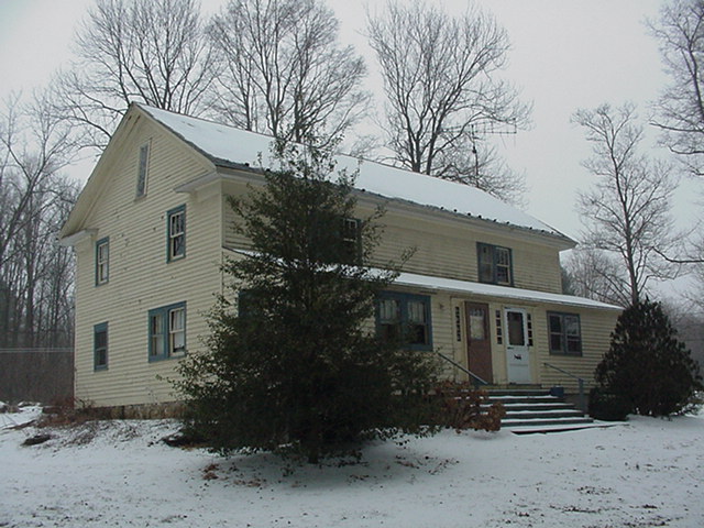 20070214snownewhouse006